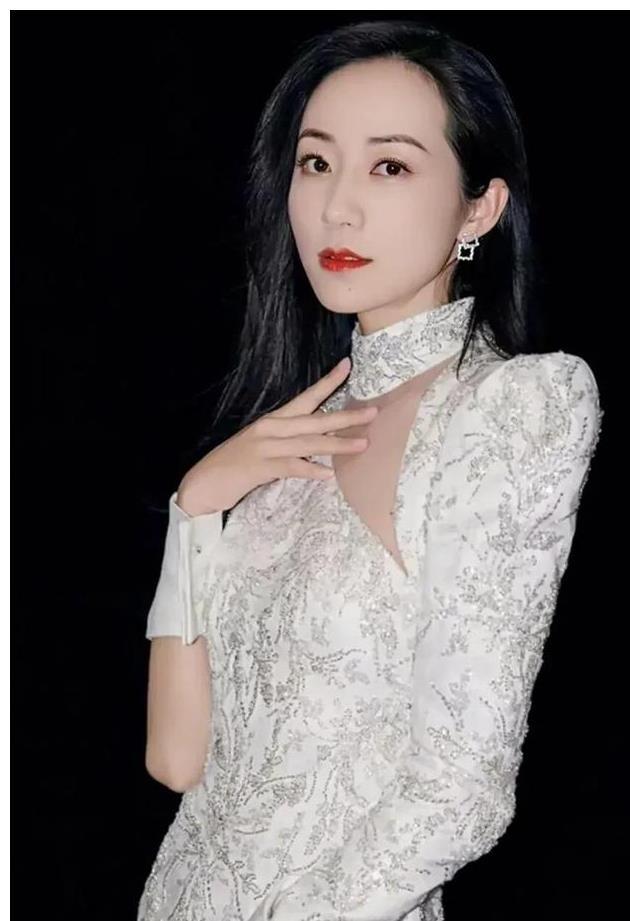 韩雪:一股女儿羞态,娇艳无伦