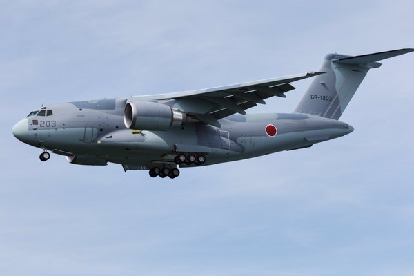 日本自产川崎c-2战术运输机