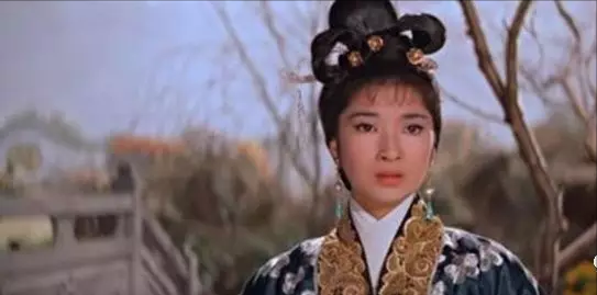 1962年香港电影版《红楼梦,作为香港60年代赫赫有名的"古典美女"