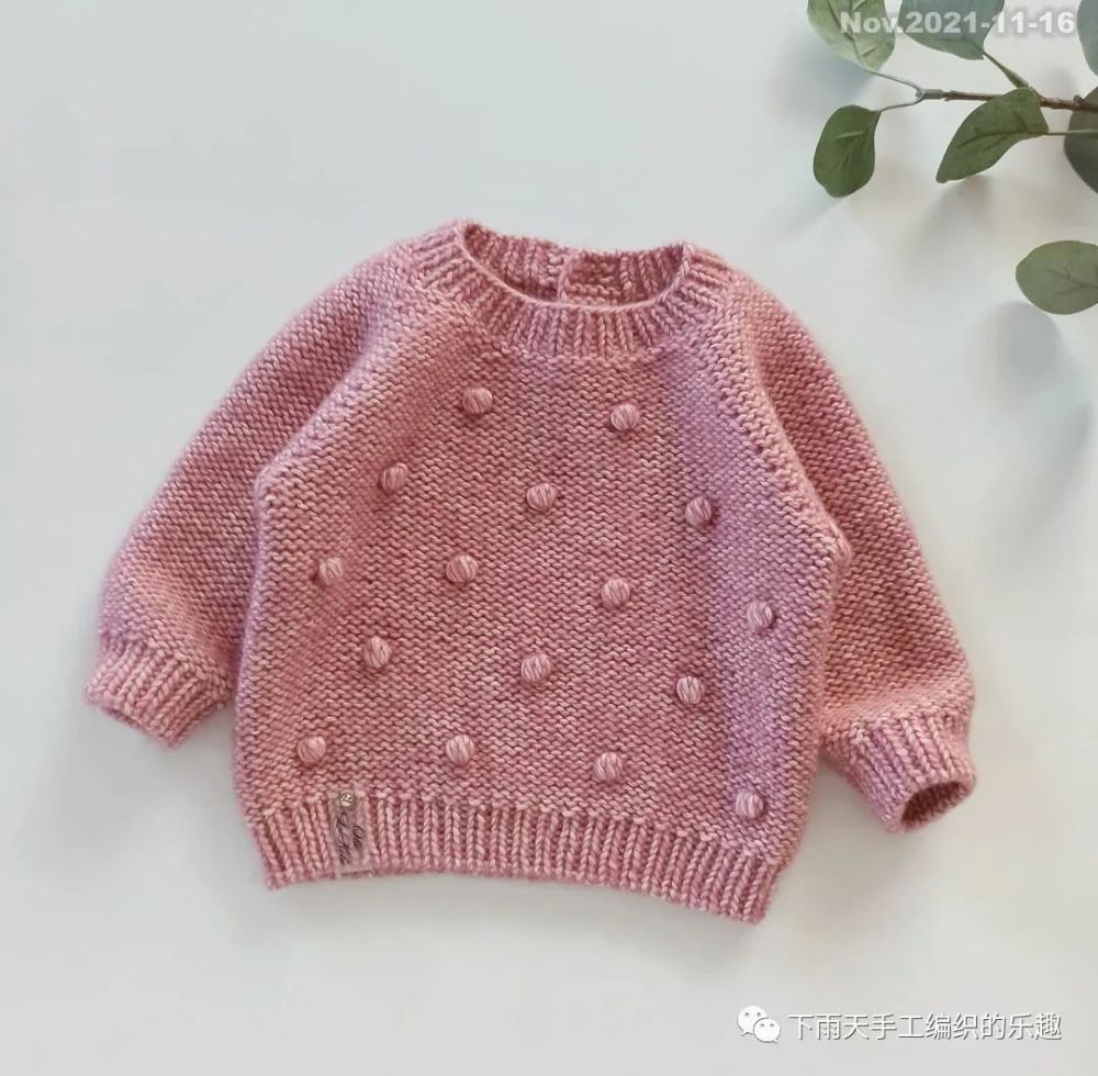 这个秋冬让你的宝更可爱这些手编毛衣款式一定要看看