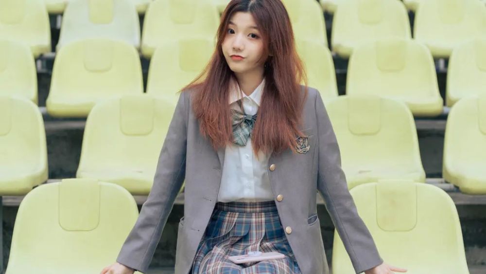 桌面壁纸4k高清电脑壁jk制服美少女