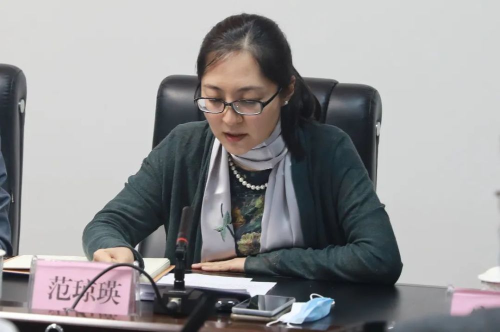 范琼瑛作心得分享市卫生健康委党组成员,副主任陈晓,劳春红,范琼瑛在