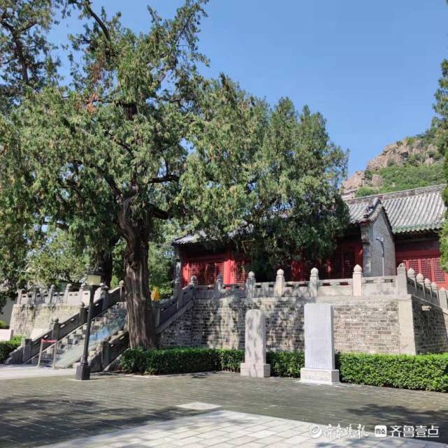 华阳宫,因位居华山之阳而故称