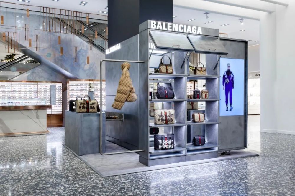 balenciaga最新快闪店设计