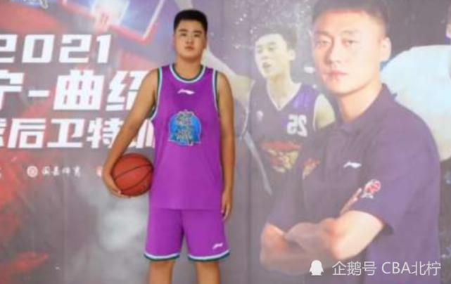 这段时间相信广东队会给他很大的帮助,另一名13岁的小将牛培霖身高