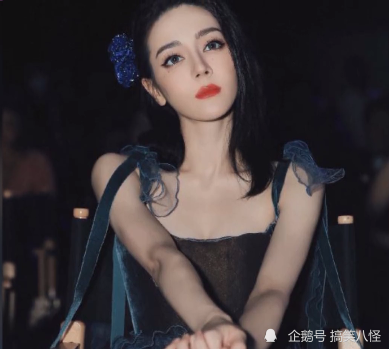 迪丽热巴出席gq时尚盛典活动,摇曳生姿天生女明星