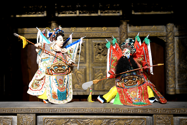 尤其是剧团里的经典剧目《大名府》,更是让漳州布袋木偶戏的名气走遍