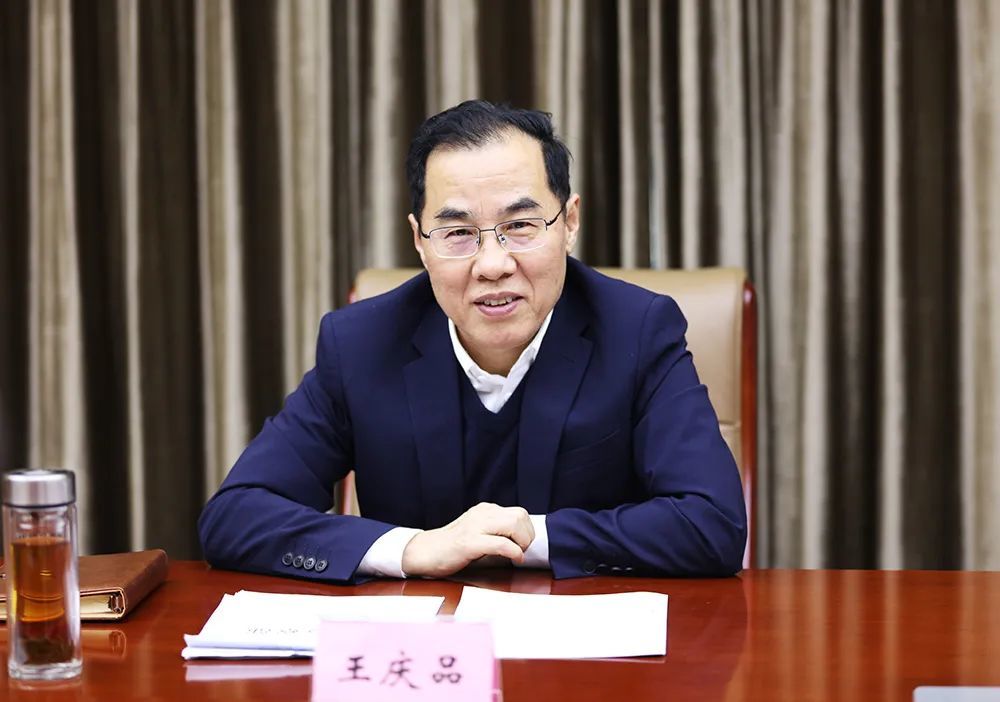 11月10日,市检察院党组书记,检察长王庆品对第九检察部工作进行工作