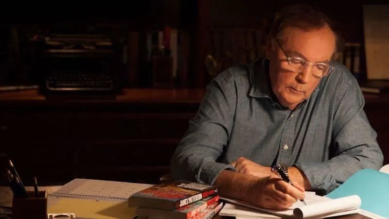 3 詹姆斯·帕特森(james patterson)