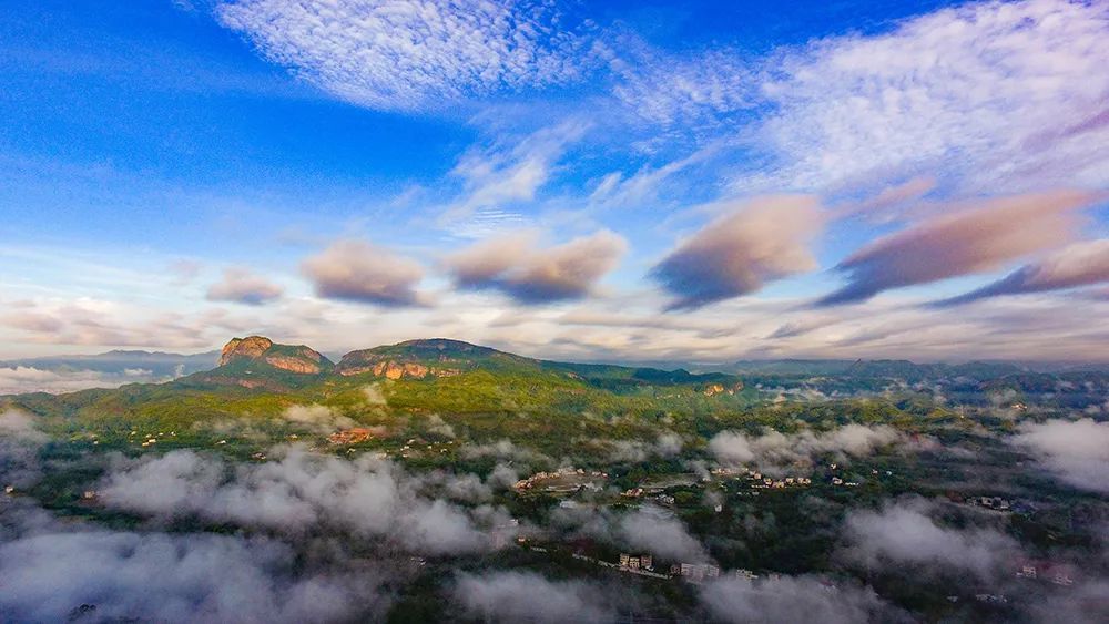 平远县南台卧佛山旅游区 南台卧佛山景区位于"世界客都"广东省梅州市