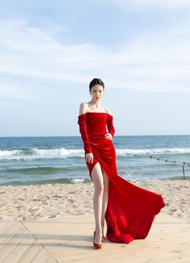 金晨真的很美生图和精修图差不多又美又飒哪个女人不羡慕