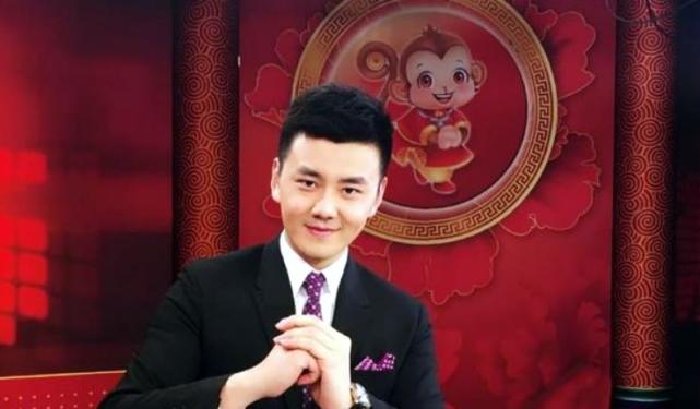 《新闻联播》著名主播严於信:生活中的好儿子好丈夫