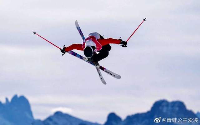 而中国也因为谷爱凌的加入填补了女子双板滑雪大跳台项目的空白,成功