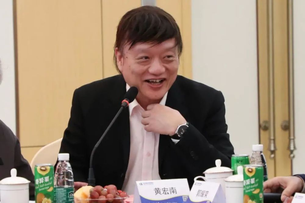 黄宏南教授发言郭耀荣副秘书长发言会上,李晓琼处长,谢义白副巡视员