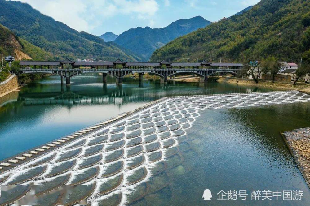 畅游富阳龙鳞坝景区,溪水清澈,龙鳞闪闪,美不胜收