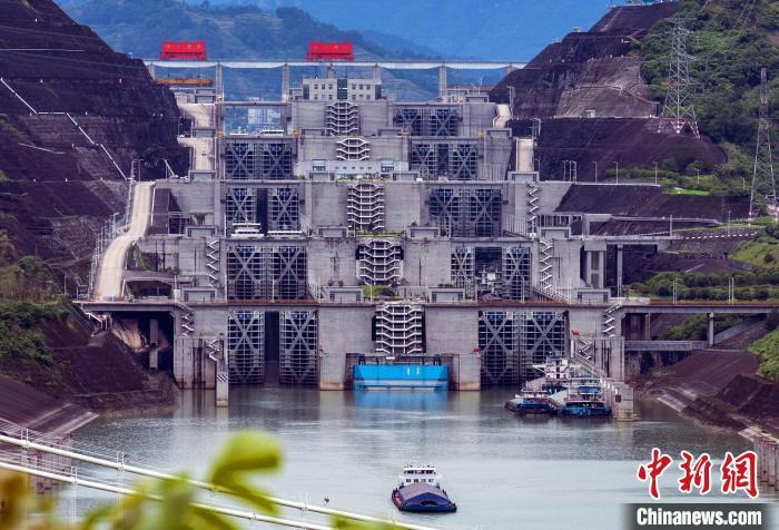 三峡船闸(资料图) 向红梅 摄