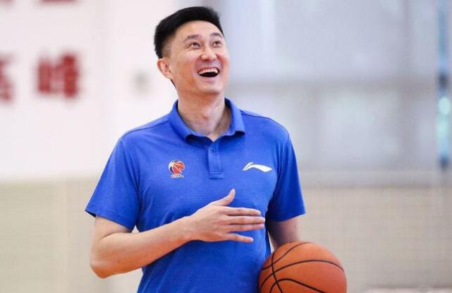 后卫6选4,杜峰要保留最强,中国男篮赵继伟,吴前或缺席|孙铭徽|杜锋
