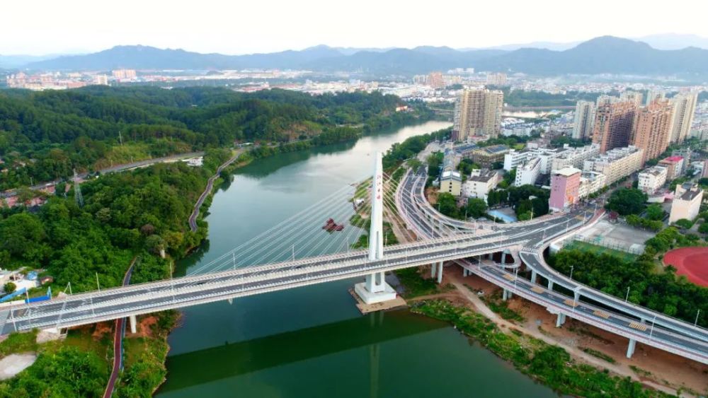 汀江大桥汀江绿道四好农村路上杭西陂水库五年来,我们牢记宗旨,以人为