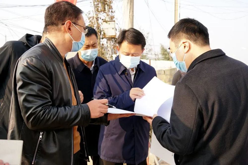拓巍峰调研城建十大工程工作推进情况
