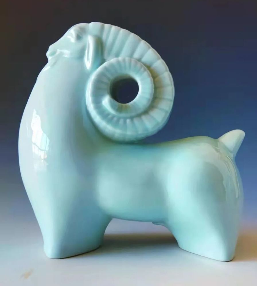 胡发烟陶瓷艺术作品赏析