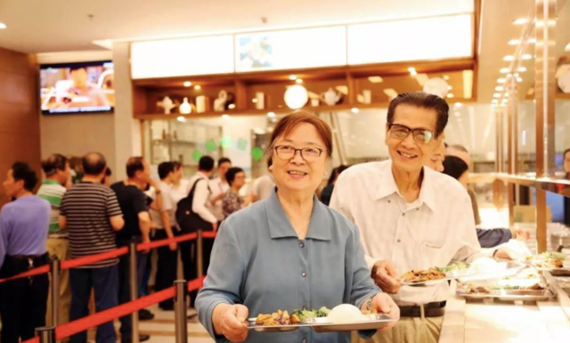 82岁龚锦堂憔悴,该结局了
