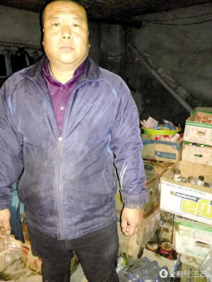 货车起火 夫妻放弃逃生把车开离加油站 (组图)