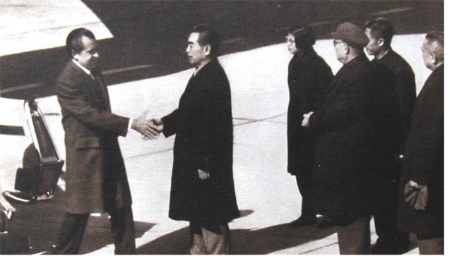 1972年尼克松访华带来一张清单内含一个坐标和名录
