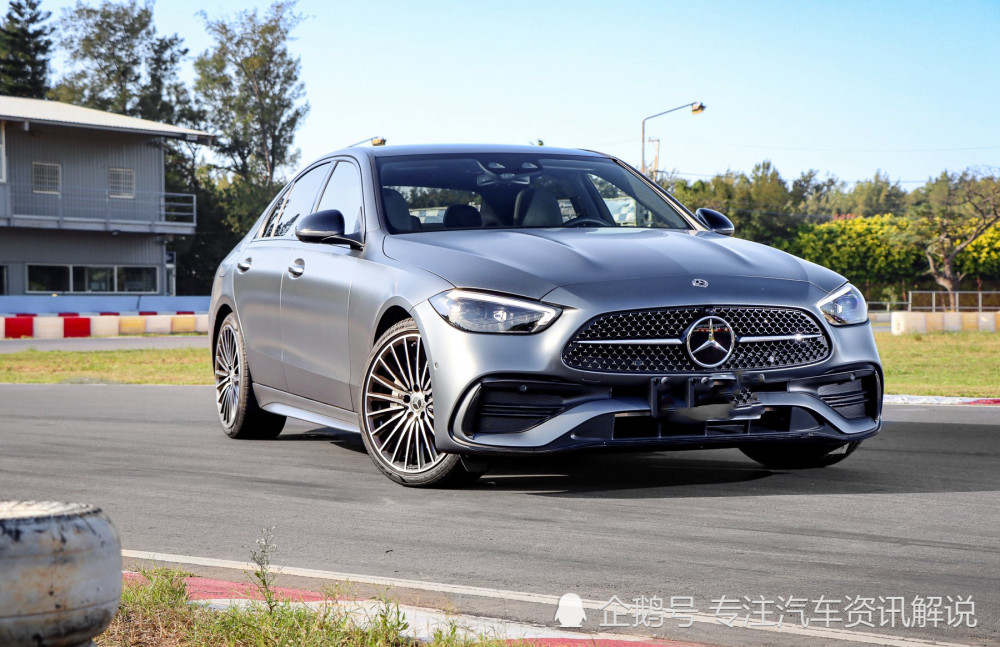 梅赛德斯奔驰全新w206c300试驾报告