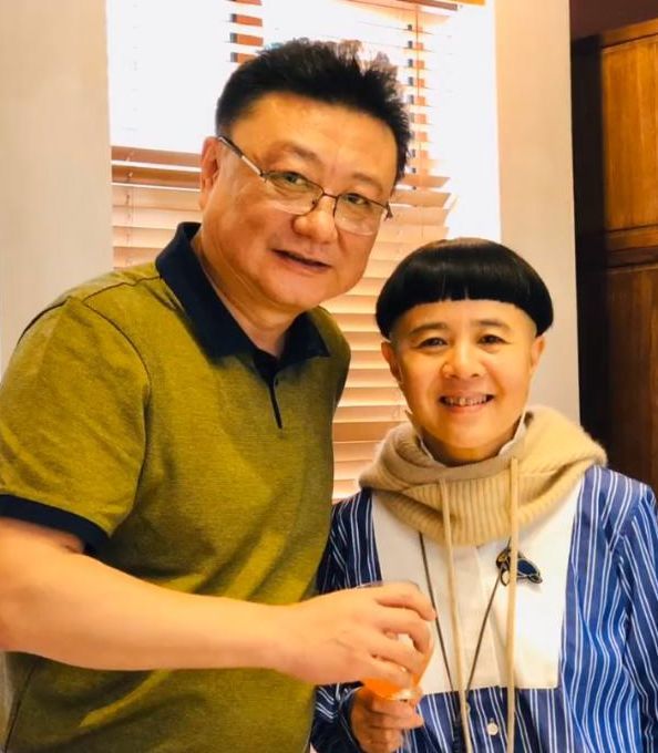 从未请过保姆,老婆刘纯燕31年坚持回婆家过年,王宁为啥嫌弃她?