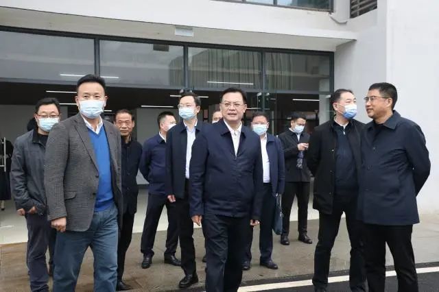 省商务厅党组副书记谭平,长沙经开区管委会副主任袁钊,长沙县副县长