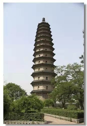 太原的双塔寺的双塔相隔如此之近,为何人们只敬其中一塔