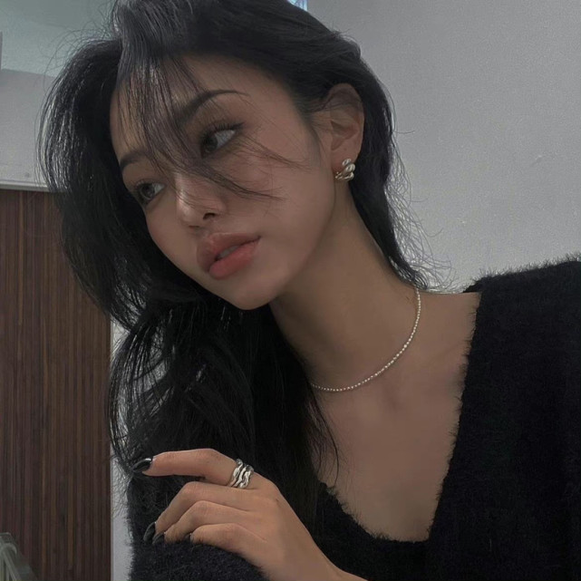 暗黑系女生头像