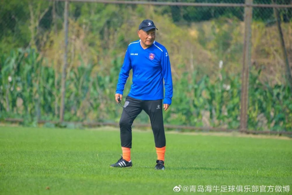 青岛海牛重返中甲17年了他们从没忘记执着青训