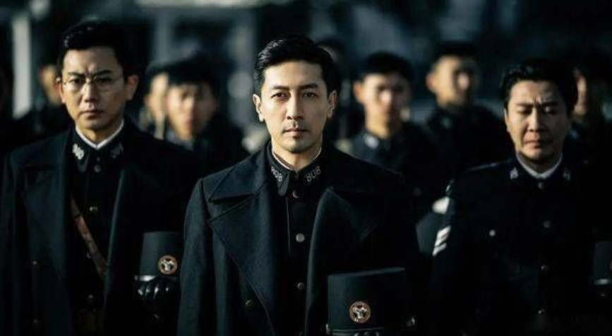 《前行者》正在热播,张鲁一聂远主演,谍战剧成爆款气象