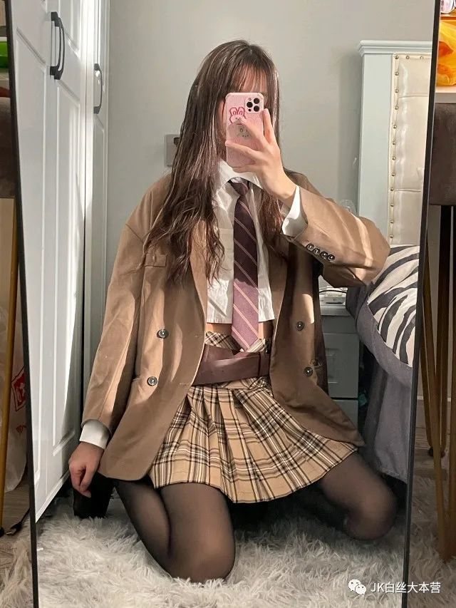 美式学院辣妹今日份jk黑丝穿搭已完成啦