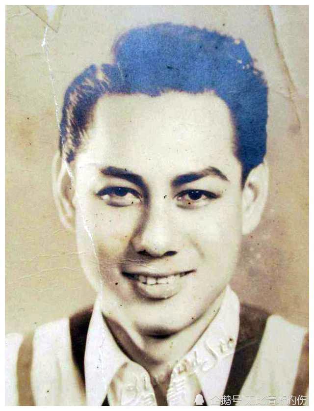 尤其是看到许多男明星的身影,昔日的他们,个个阳光俊美,神采飞扬,都是