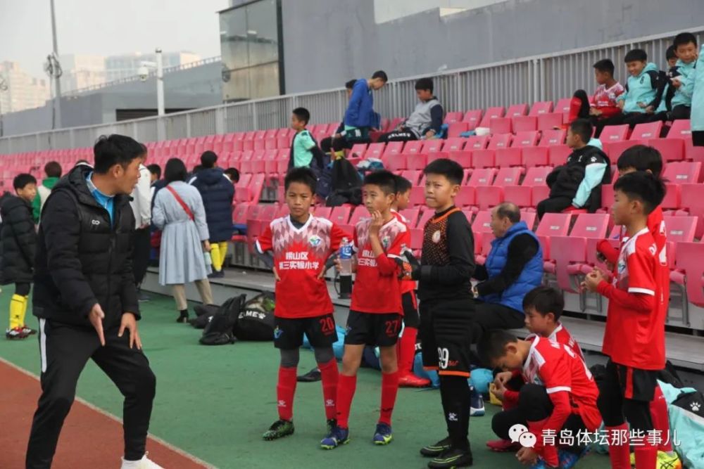 张村河小学力克麦岛小学,称霸崂山区"区长杯"小学男子