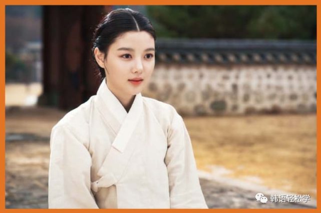 sbs电视剧《一枝梅》演员金裕贞在电影《黄真伊》中饰演了宋慧乔的