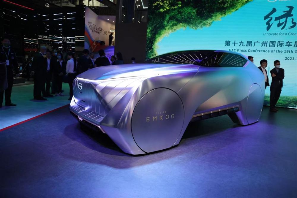 像是传祺品牌想要表达的未来汽车生活方式,以其极具前瞻性的创新科技