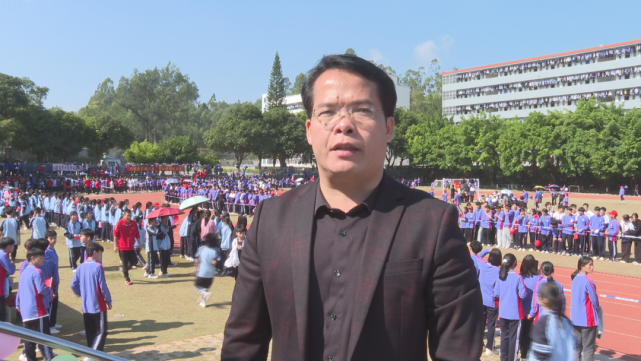 马山县周鹿中学举行第十一届田径运动会