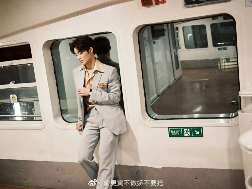 俞更寅工作室【出elle 拍摄图片】【一】 来一次浪漫的渡轮之旅 感受