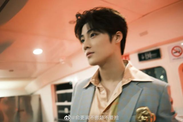 俞更寅工作室【出elle 拍摄图片】【二】你们要的西装半永久来了