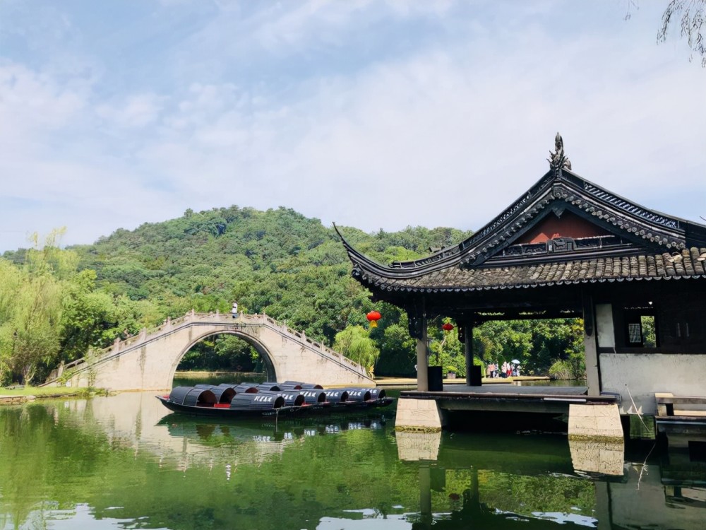 绍兴,简称"越,古称越州 绍兴柯岩风景区 绍兴市柯桥区柯岩大道558号