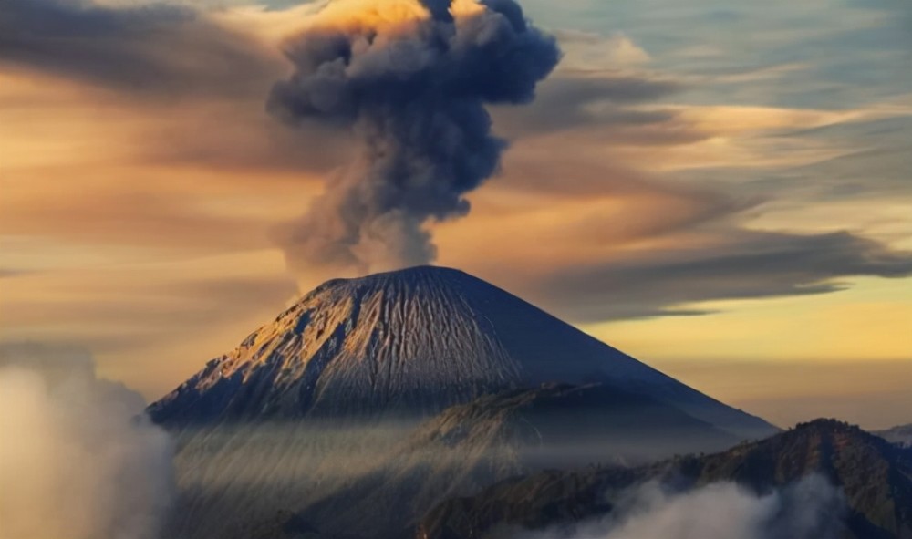 富士山喷发多可怕若日本人无家可归我们要接受日本人吗