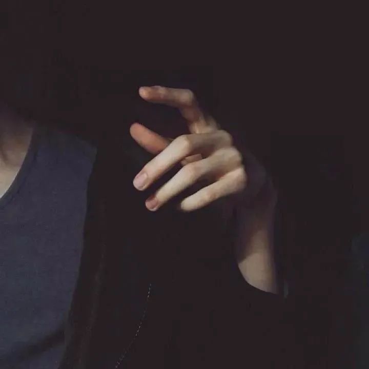 头像霸气冷酷好看的男生头像