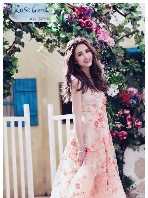 人间清醒昆凌:嫁给天王后开公司提升学历,和婆婆相处似闺蜜
