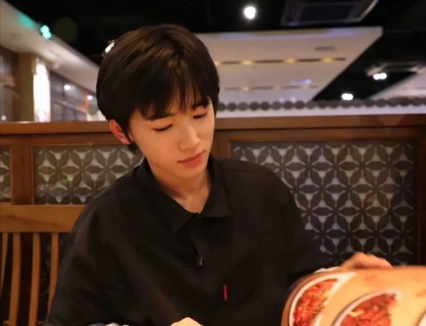 宋亚轩女友视角图片头像这感觉也太真实了