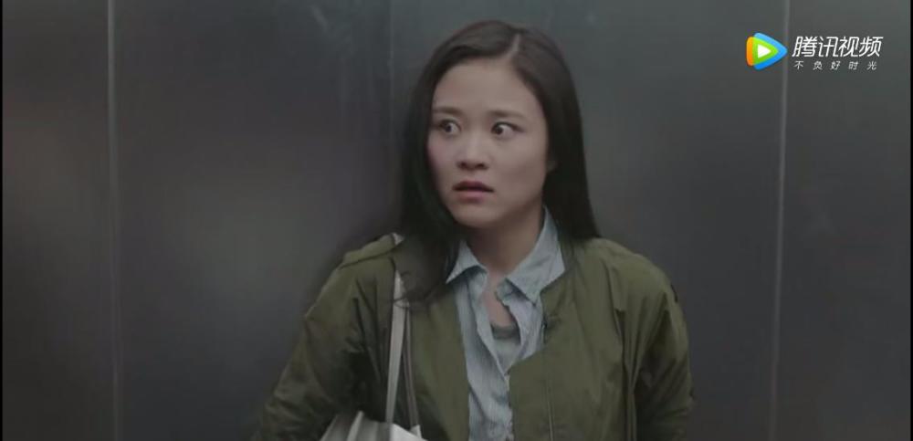 在这部剧里面真的超级心疼韩东君,不仅要和鲁伊莎演情侣,而且里面还有