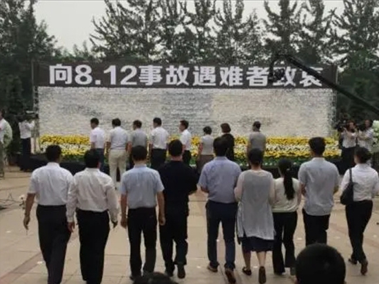 出警25人,牺牲25人,一支没人活着回来的消防队