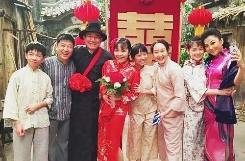 还记得《七十二家房客》里的阿香和发仔吗?两人爱情长跑还要多久